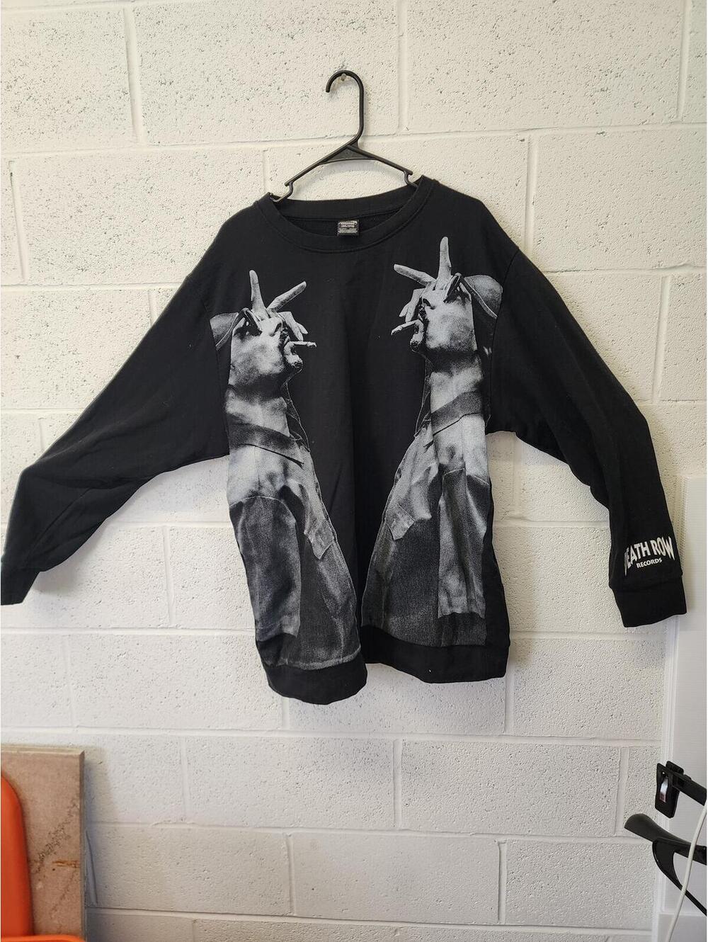 Size 2XL Black Graphic Long Sleeve Crewneck Sweatshirt